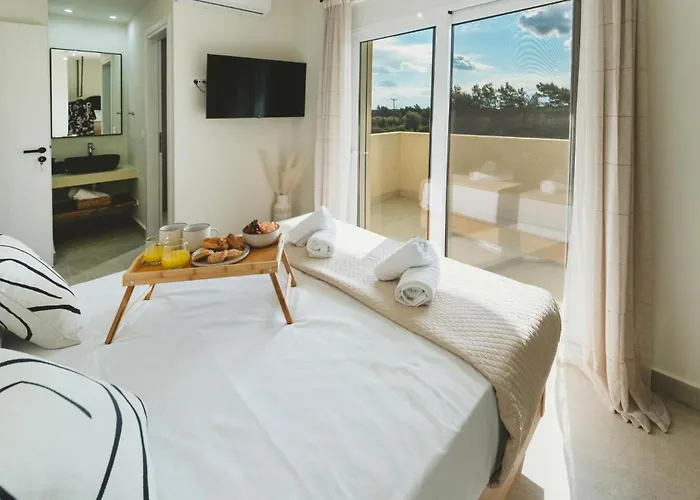 Aiolia Villa Lakhania